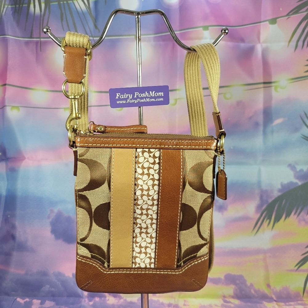 Coach Kissing C's Crossbody Bag and Wristlet in Canvas and Leather - Picture 2 of 14